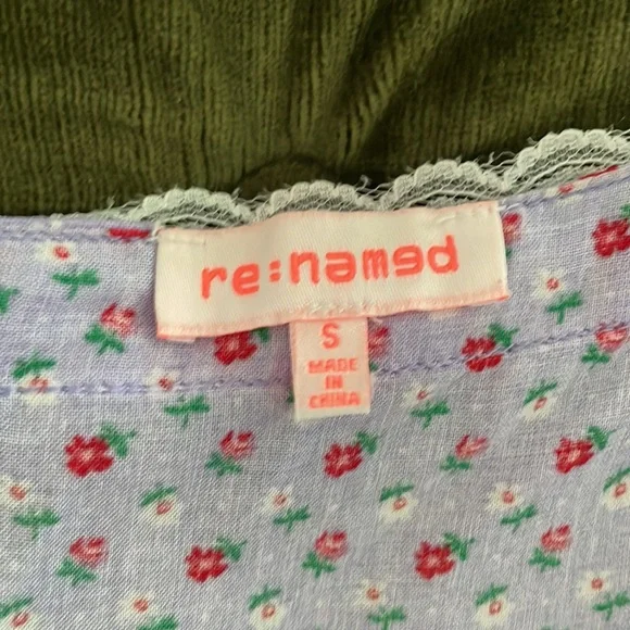 Floral dress. - Picture 4 of 5